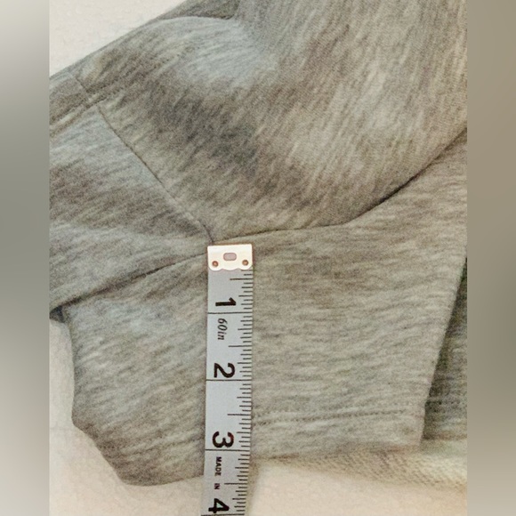 Reebok Women Size XL Grey Heather Colorblock Shorts Relax Drawstring Running - Picture 6 of 12